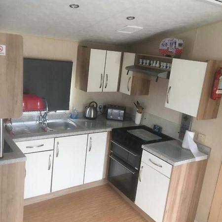 Take Me To The Beach At J&S Caravan Holidays Newquay Bay Resort Saint Columb Minor المظهر الخارجي الصورة