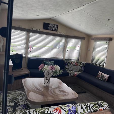 Take Me To The Beach At J&S Caravan Holidays Newquay Bay Resort Saint Columb Minor المظهر الخارجي الصورة