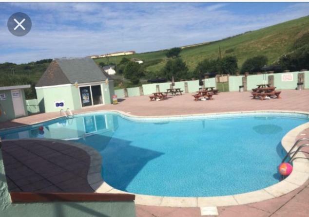 Take Me To The Beach At J&S Caravan Holidays Newquay Bay Resort Saint Columb Minor المظهر الخارجي الصورة